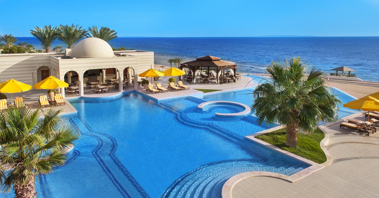 Beach vacation by Cleopatra Travel 