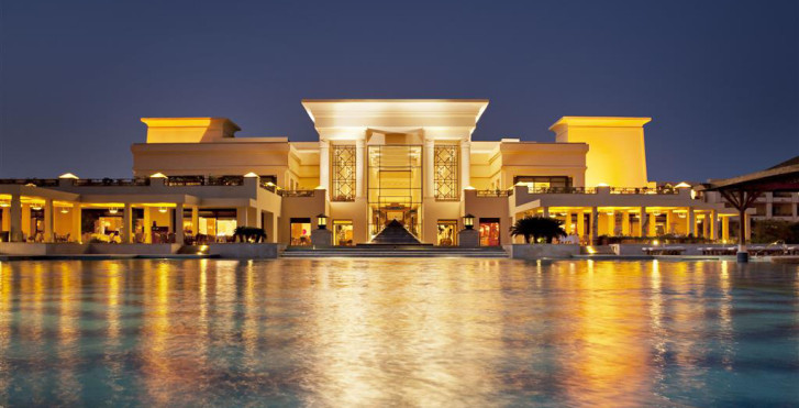 Beach vacation by Cleopatra Travel 