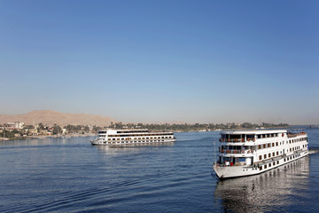 Nilfahrt und Nassersee Kreuzfahrt bei Cleopatra Travel